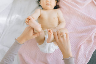 The Newborn Poop Decoder: What the Colors Mean and When to Call Your Doctor - Parasol Co
